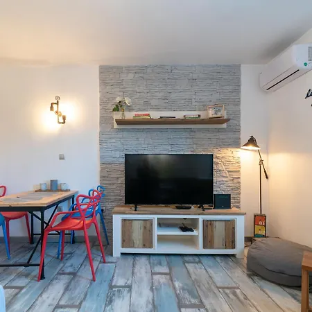 Modern Cave By Interhome Split